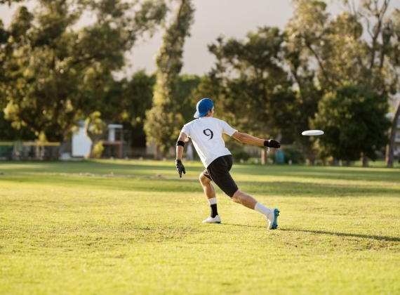 man playing frisbee