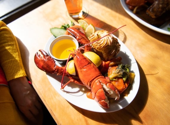 plate-of-lobster-at-rudders-restaurant